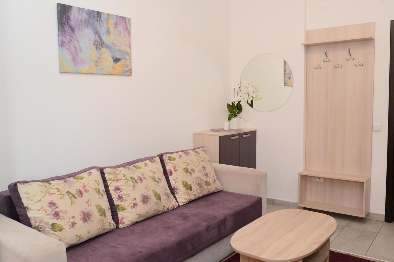 Cozy Apartments - City Center Ясси Екстер'єр фото
