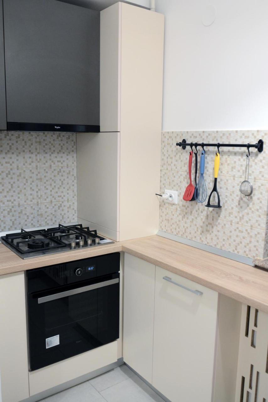 Cozy Apartments - City Center Ясси Екстер'єр фото
